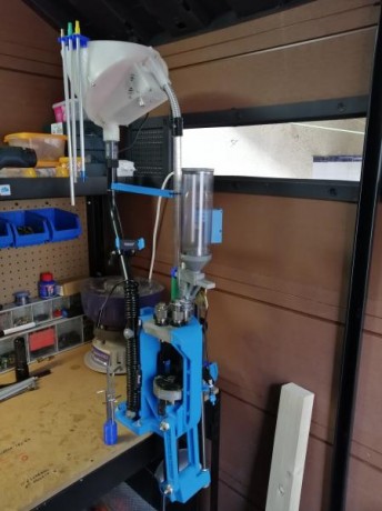 Vendo Dillon 650 Xl impecable, lleva como accesorios alimentador de vainas para calibres pequeños (hasta 11