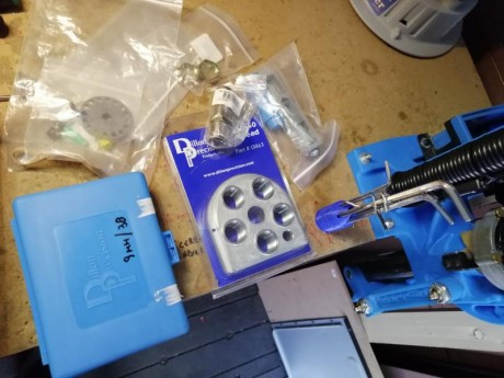 Vendo Dillon 650 Xl impecable, lleva como accesorios alimentador de vainas para calibres pequeños (hasta 21