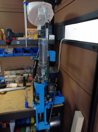 Vendo Dillon 650 Xl impecable, lleva como accesorios alimentador de vainas para calibres pequeños (hasta 20