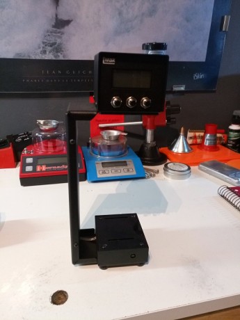  CRONÓGRAFO BALISTICO R2H.  

Nuevo no usado nunca lo quito porque me regalaron a la semana un Lab radar.

El 01