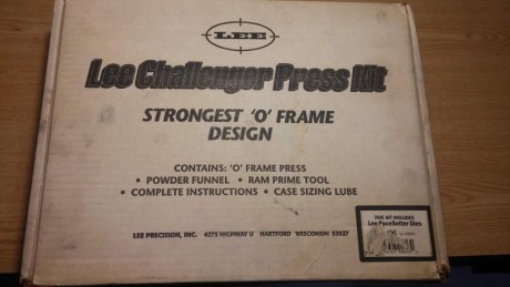 Vendo conjunto (Completo no por separado) de recarga compuesto de dos prensas (Una nueva homologada):
-Prensa 00