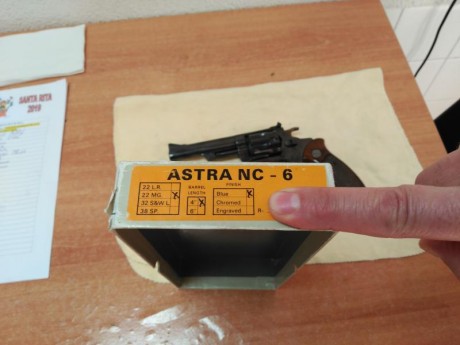 Buenas tardes, se vende revolver 
Astra nc-6
Calibre 22 Magnum
Pavonado en magnífico estado
Guiado en 02