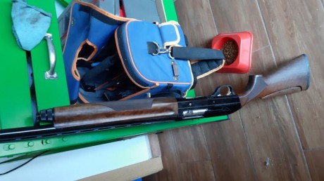 Hola compis,, quisiera cambiar una REPETIDORA BENELLI SUPER 90 de caza cal 12-70con rosca interior para 00