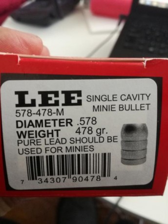 Ordenando los trastos he encontrado este molde Lee para proyectil minié que creo que solo utilicé una 02
