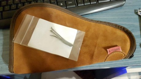 Buenas 
Por no utilizar ya, vendo funda de piel, usada pero en perfectisimas condiciones, para pistola 01