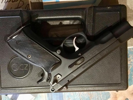 Vendo CZ 75 B con muy poco uso.
El arma está impecable. En su caja original.
Se encuentra en la provincia 01