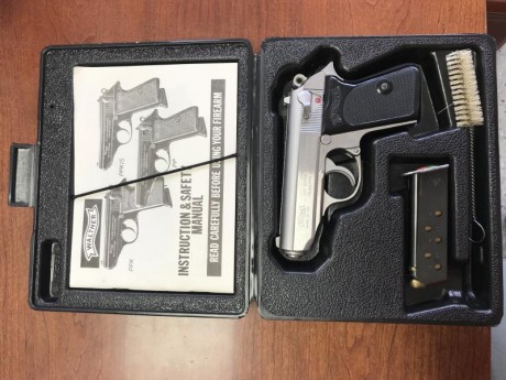 A la venta Walther ppk, 9mm corto (.380). Guiada con A. Perfecta en funcionamiento y estado. 400 €. Con 02