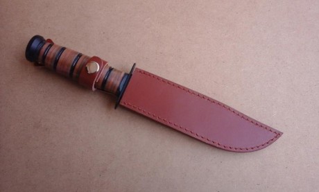 Vendo  Cuchillo modelo USMC de Albainox , réplica del famoso Ka-Bar de la Segunda Guerra Mundial.

 USMC_2.jpg 00