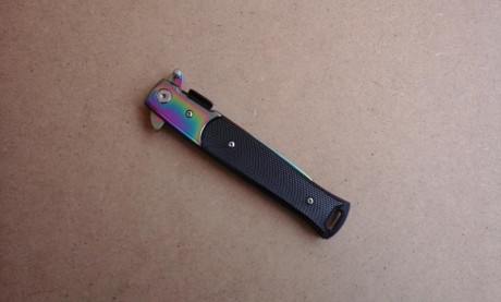 Vendo  Navaja de la serie Rainbow de Albainox , de apertura asistida.

 Rainbow_1.jpg 

 Rainbow_2.jpg 00
