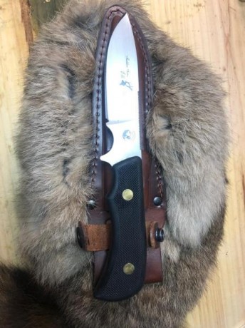 Buenas 

Un amigo me ha dicho que le ponga a la Venta este cuchillo marca The Alaska Knives. Modelo Elk 02
