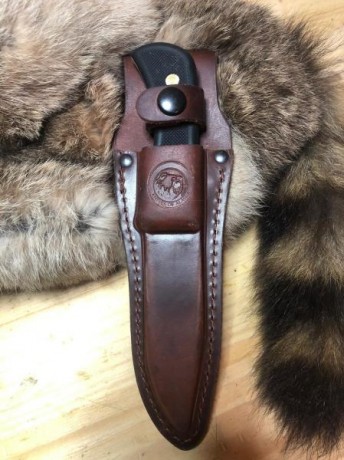 Buenas 

Un amigo me ha dicho que le ponga a la Venta este cuchillo marca The Alaska Knives. Modelo Elk 00