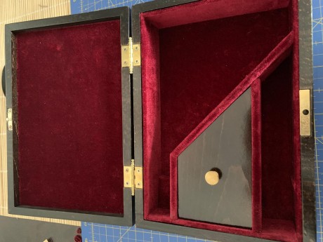 Hola Compañeros: 

 He intentado juntar dos aficiones, el tiro y la ebanistería no se si lo habré conseguido.

 41