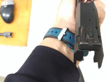 Vendo mi HK USP EXPERT de 9mm parabellum adquirida y utilizada en una sola competición. Se incluyen dos 20
