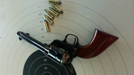 Buenas, cambio Revolver impecable del calibre 44/40 
Y cañón de 5" 1/2...
Poco uso, por Pistola del 00