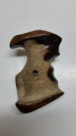 REGALO Revolver Llama Comanche II Calibre .38sp. SOLO HAY QUE PAGAR PORTES.
Pocos tiros, en buenísimo 00