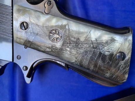 Pongo en venta una Llama XI “Especial” en 9 MM para. Es el modelo primero, antes de las modificaciones 11