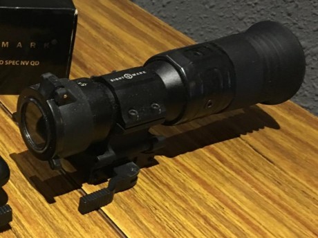 Magnificador SIGHTMARK 5 aumentos, con montura abatible 90 grados ..... 100 euros , gastos de envío incluidos. 10