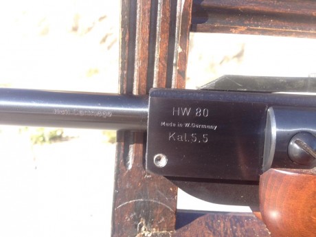 vendonesta weihrauch HW80 en 5.5 con el cañon largo de serie.
Tiene ligeras marcas de uso en la culata 110
