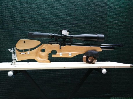 Se vende visor nikko stirling targetmaster 10-50x60 
El visor esta perfecto y se vende con parasol , torreta 21