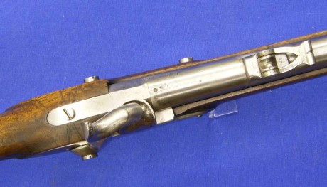 Voy a colocar unas fotos de un arma larga alemana de llave de mecha del siglo XVI. 91