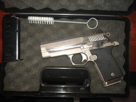 Hola, vendo FIRESTAR M43 en cal. 9mm

2 cargadores (uno en negro y otro cromado), poquisimos disparos, 02