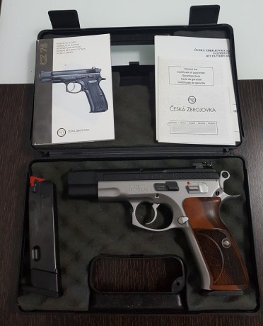 ***VENDIDA*** 



Vendo pistola CZ 75 B, de 9mm., de acero inoxidable mate, rabera de cola de Castor 20