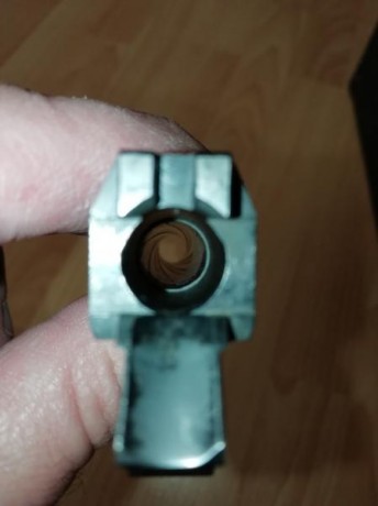 Hola vendo mi Sig sauer sp2022,guiada en F, lleva su caja con los accesorios que venían ( aceite, indicador 02