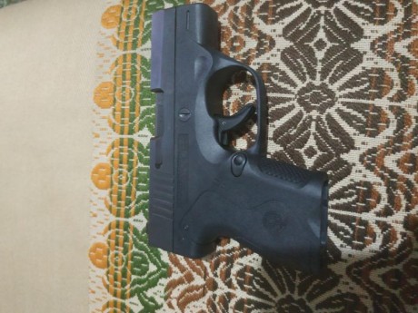 Se vende Beretta Nano adquirida en el año 2016. Apenas he realizado con ella 300 disparos. Arma seminuevos 00