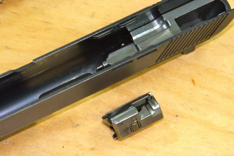  - RESERVADA - Vendo pistola  HECKLER UND KOCH  P-9 S.   Cal. 9 mm. Pb.  En perfecto estado de funcionamiento. 61