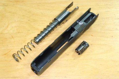  - RESERVADA - Vendo pistola  HECKLER UND KOCH  P-9 S.   Cal. 9 mm. Pb.  En perfecto estado de funcionamiento. 60