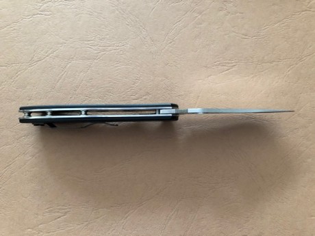 Vendo navaja orignal Spyderco Gayle Bradley 2 a estrenar. Cachas fibra de carbono y acero CPM M4. En su 00