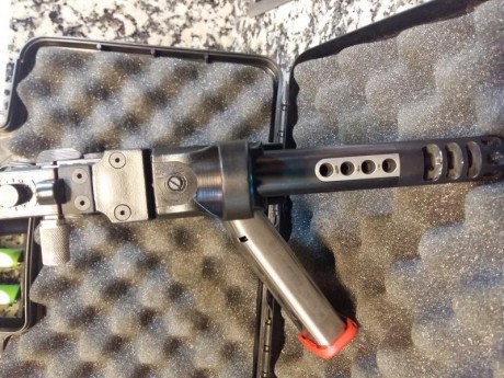 Pues seguimos vendiendo las armas de nuestro amigo. 
Pistola puesta a mi nombre (para facilitar tramites 02