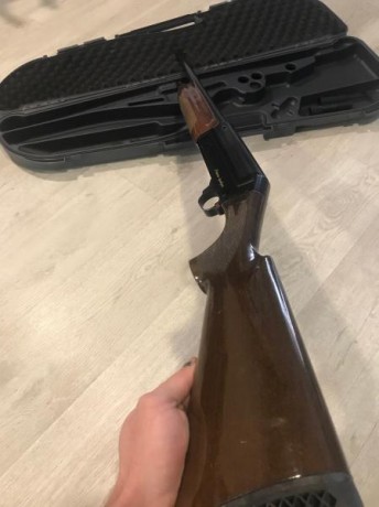 Se vende escopeta benelli premium superligera, calibre 12 y cañón corto especial conejo y becada. 
La 31