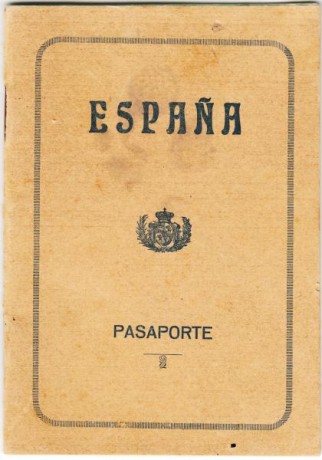  EN RECUERDO Y HOMENAJE A LOS QUE YA NO ESTÁN. 

Si pones en  GOOGLE    PASAPORTES EN LA MEMORIA   da 11