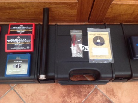 Vendo carabina Walther lg300 con su maletín original, con las herramientas, manuales y blanco de pruebas, 22