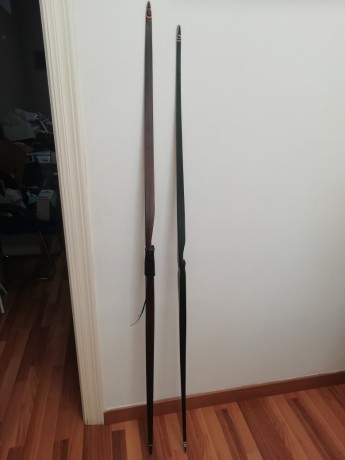 Un BEAR MONTANA de 55 libras a 28"
y un VIPER de luxe de 40 libras a 28"

260 euros los dos 31