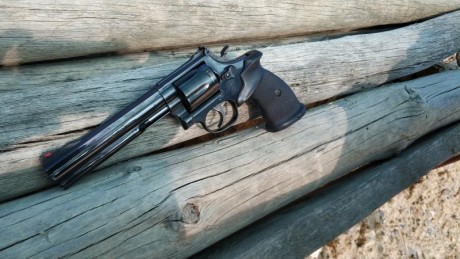 Hola:

Se vende revolver SW modelo 586 de 6 pulgadas en buen estado.

Precio 250€ + portes si no se entrega 00