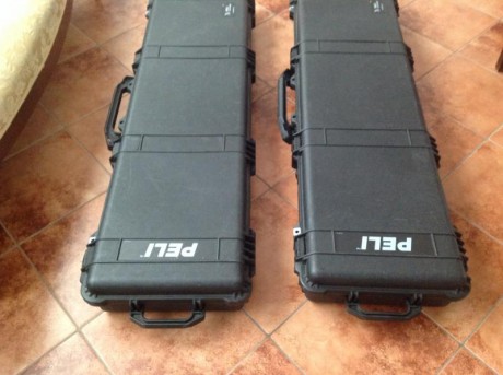 Vendo 2 maletines marca Peli, modelo 1.750 apenas utilizados.

Precio 175 € c/u o 300 € los dos.

Portes 01