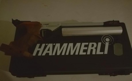 Hammerli AP20 Pro
Maletín, documentación, manual, botella, herramientas y 6 fundas colores intercambiables 00