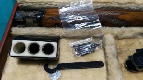 Vendo por exceso de armas escopeta de tiro al plato. Es una Super Lanber con 75cm de cañón con punto de 01