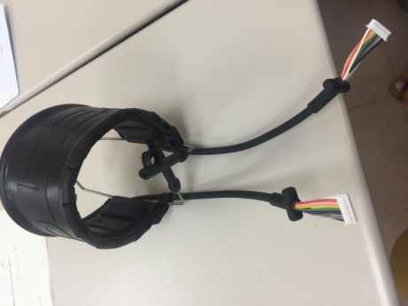 Hola a todos alguien podria decirme como puedo conseguir repuesto de este cable de los cascos.


Gracias
 50