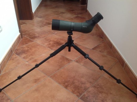 Vendo telescopio terrestre swarovski con objetivo de 65 mm de diámetro y ocular de 20-60 aumentos.

Ideal 10