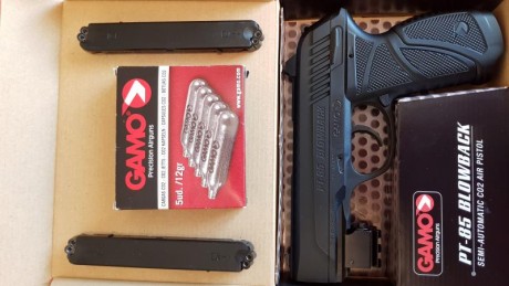 La pistola es muy potente y una de las más vendidas, si no la que más, está como nueva, poquísimos disparos. 02