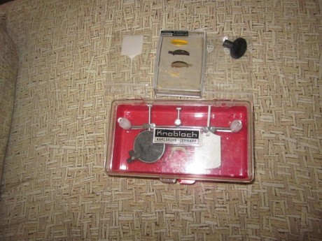 Hola.
Pongo a la venta, gafas Knoblock en estado impecable, además lleva porta filtros 
y claro está, 02