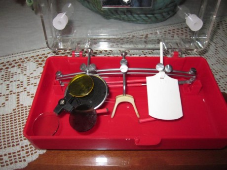 Hola.
Pongo a la venta, gafas Knoblock en estado impecable, además lleva porta filtros 
y claro está, 10