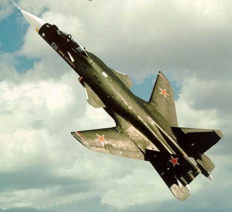 Me pareció interesante:

X-31
F-15s/MTD
SR-71
F-106
F-16XL
X-38
Avión controlado por radio (nodriza)
X-36 110