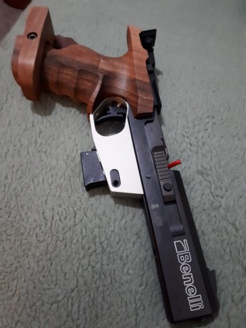 VENDO PISTOLA BENELLI MP90WC de febrero 2019 por no utilizar, ya que he decidido tirar solo en pistola 11