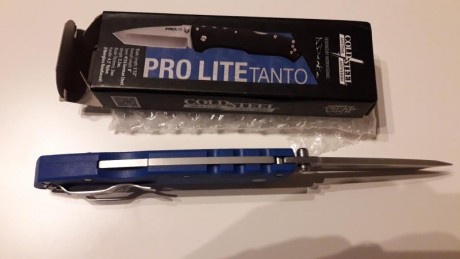 Vendo navaja cold steel pro lite tanto edicion andrew demko , muy bonita con cachas azules  , nueva a 02