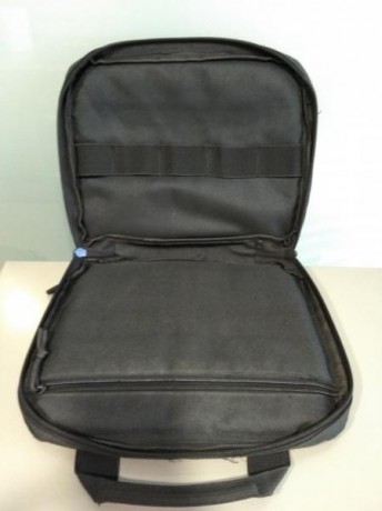 Maletín Blackhawk nuevo para dos armas cortas y cargadores 25€ VENDIDA
Funda cuadrada para una pistola 42