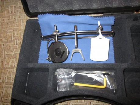 Hola.
Pues vendo estas magnificas gafas para tiro, KNOBLOCK.
Están en perfecto estado, pues han sido utilizadas 02